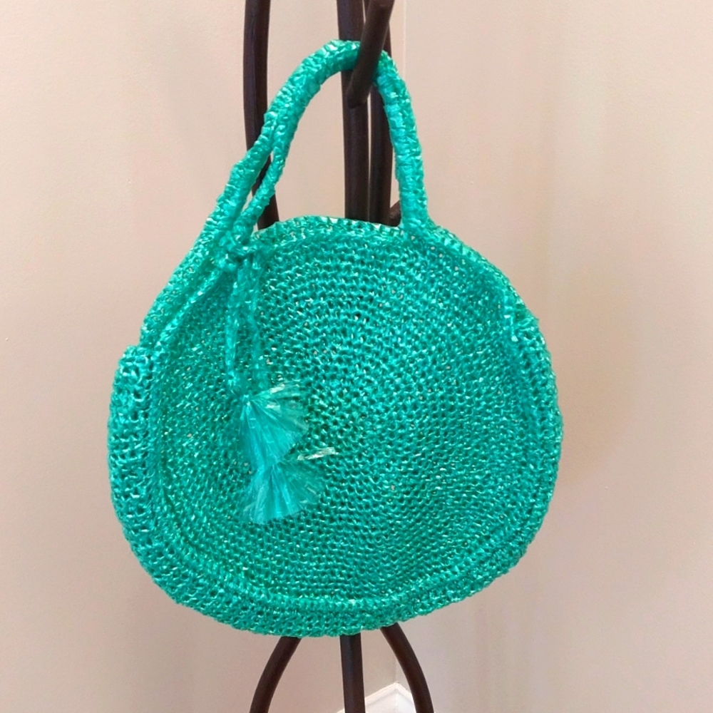 Capri Circle bag made from green plarn